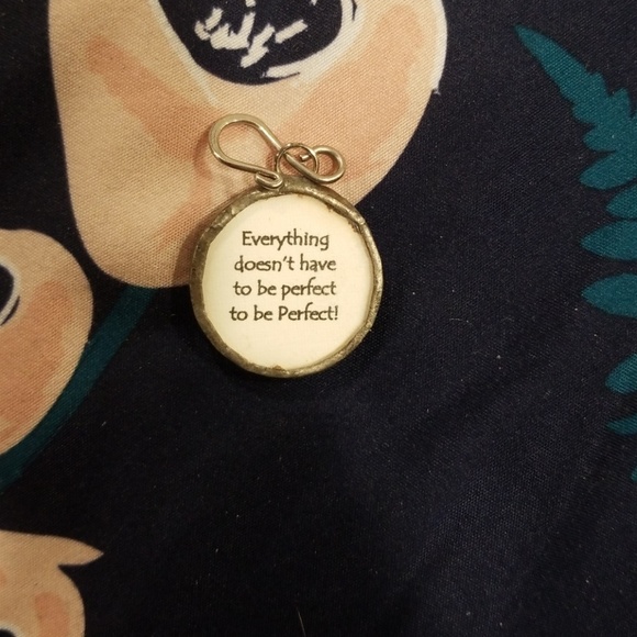 Pendant - Picture 2 of 2